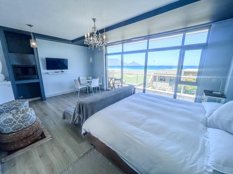 5 Bedroom Property for Sale in Dolphin Beach Western Cape